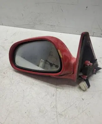 Mazda 626 Front door electric wing mirror E13010519