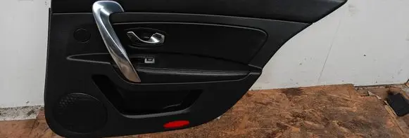 Renault Latitude (L70) Coupe rear side trim panel D23032-3400X 829a09905r