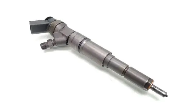 BMW 3 E46 Fuel injector 7789661 0445110131