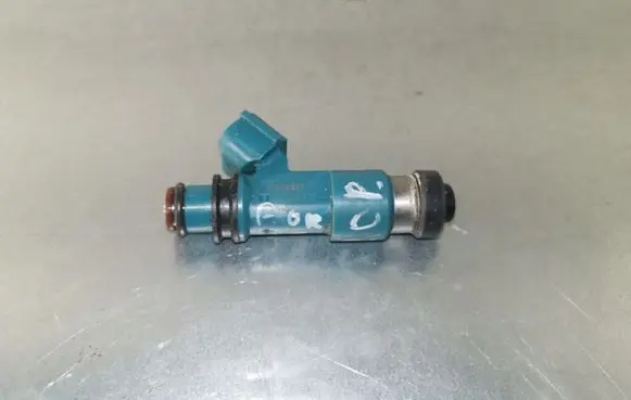 Subaru Forester SJ Fuel injector 181042602