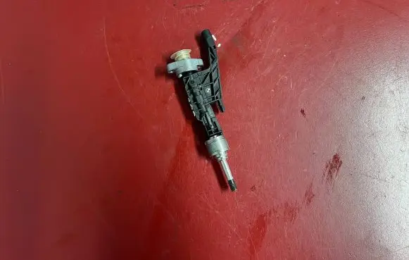 BMW X4 G02 Fuel injector 8656548 13538656548 0261500437