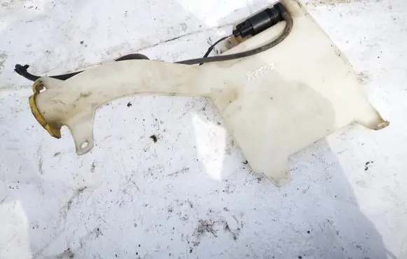 Chrysler Sebring (JS) Windshield washer fluid reservoir/tank 05116026a