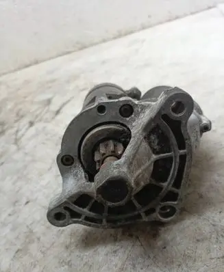 Citroen Xantia Starter motor D6RA51 21130568