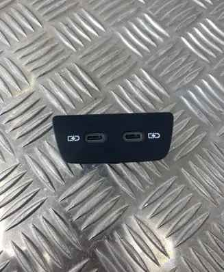 Volkswagen T-Roc USB socket connector 2G6035718
