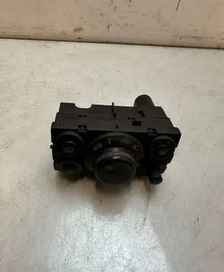 Opel Astra H Light switch 13100124ZT