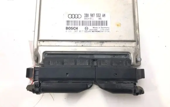 Audi A6 S6 C5 4B Engine control unit/module ECU 3B0907552AN