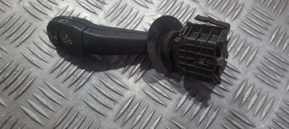 BMW 5 E39 Indicator stalk 8352172