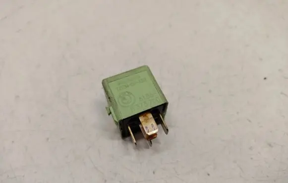 BMW 5 E60 E61 Other relay 61368373700