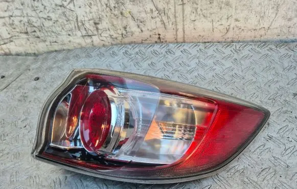 Mazda 3 II Rear/tail lights BBN751150 P8239