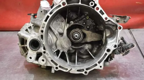 Manual 6 speed gearbox
