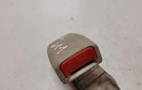 Hyundai Santa Fe Rear seatbelt buckle 06021405