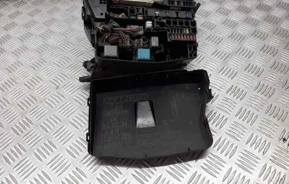 Toyota Auris 150 Fuse box set 82662-02320
