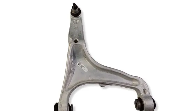 Maserati Levante Front lower control arm/wishbone 06701063600