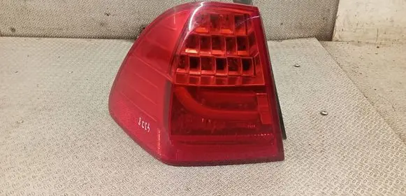 BMW 3 E90 E91 Rear/tail lights 4871737