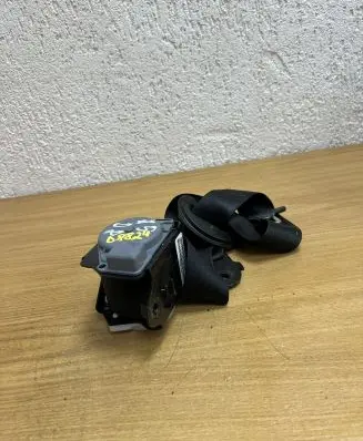 BMW X5 E70 Front seatbelt 3052985 D8824