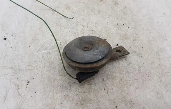 Nissan Note (E11) Horn signal NOCODE