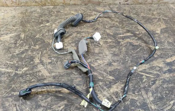 Nissan Tiida C11 Rear door wiring loom 24127EM00A