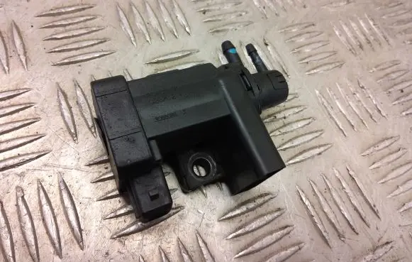 Chevrolet Captiva Valve vacuum 3085585