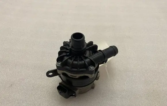 Volvo XC90 Electric auxiliary coolant/water pump 31338384