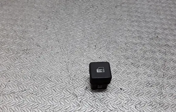 BMW 5 E39 Central locking switch button 8360828