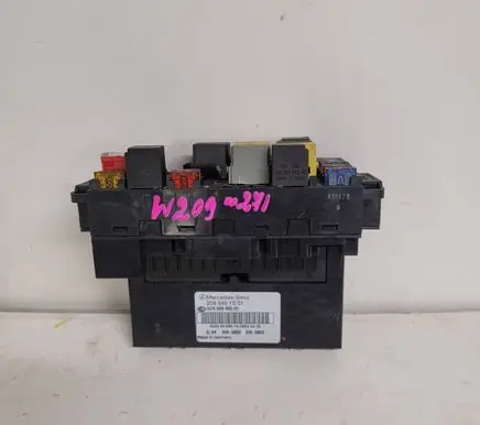 Mercedes-Benz CLK A209 C209 Fuse module 2095451001 5DK00848501 096150692
