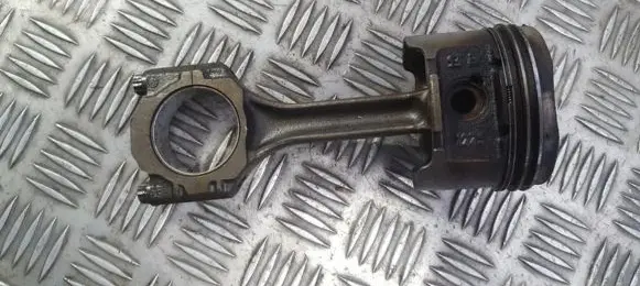 Volkswagen Golf II Piston with connecting rod 030A