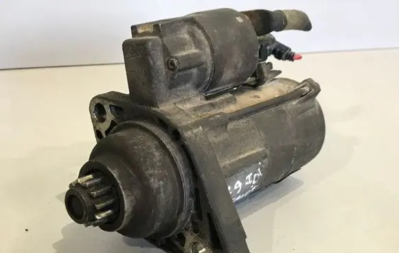 Skoda Octavia Mk2 (1Z) Starter motor 022911023H