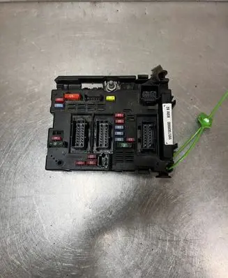 Peugeot 206 Fuse box set 9657608880B2