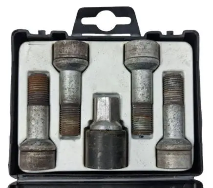 Mercedes-Benz E W211 Nuts/bolts B66470145