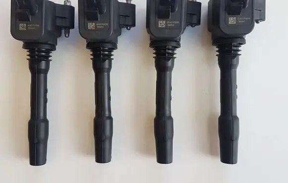 BMW 4 F36 Gran coupe High voltage ignition coil 8678438 77460003