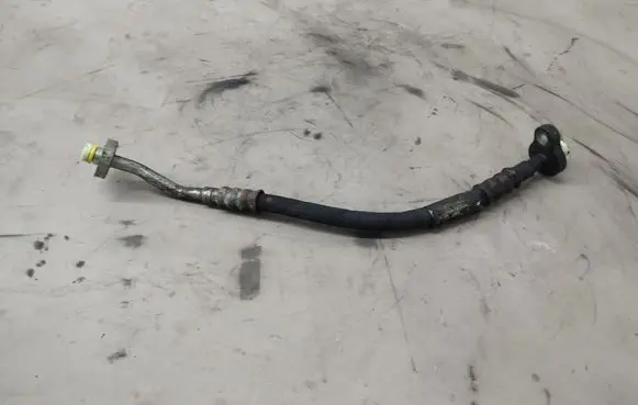 Volvo V70 Air conditioning (A/C) pipe/hose