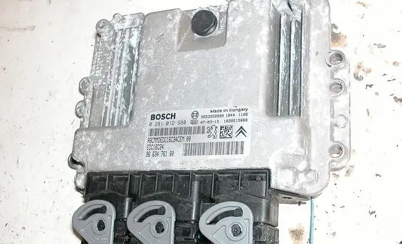 Citroen C4 Grand Picasso Engine control unit/module ECU 0281012980
