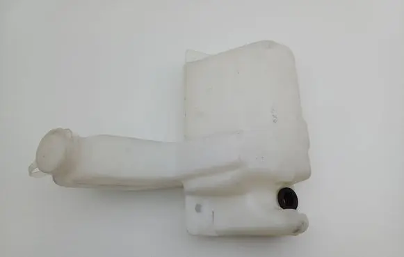 KIA Clarus Windshield washer fluid reservoir/tank 