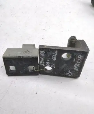 BMW X5 E53 Front door lower hinge 