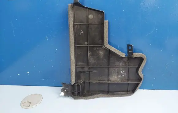 Nissan Leaf I (ZE0) Intercooler air channel guide 921843NF0A
