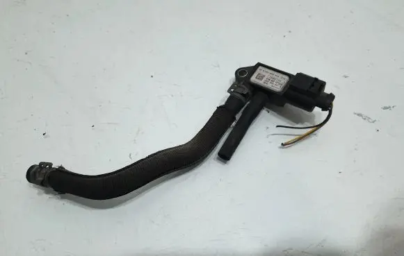 Audi A5 8T 8F Exhaust gas pressure sensor 059906051A