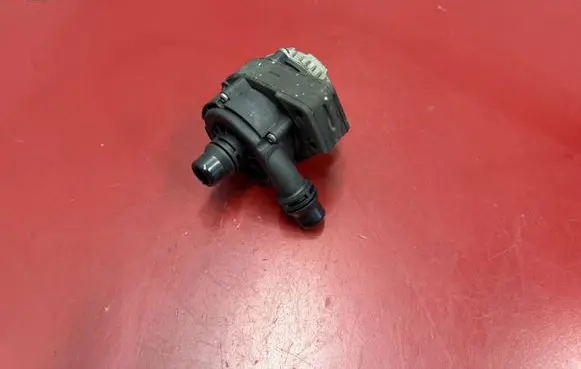 BMW X3 G01 Electric auxiliary coolant/water pump 8663248