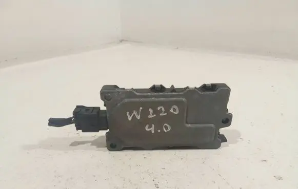 Mercedes-Benz S W220 Air quality sensor 2118300472 1147212080 021002