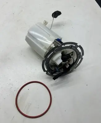 Mercedes-Benz C W205 In-tank fuel pump A2054704900 1000F34270