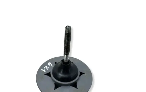 Nissan X-Trail T31 Spare wheel bolt 