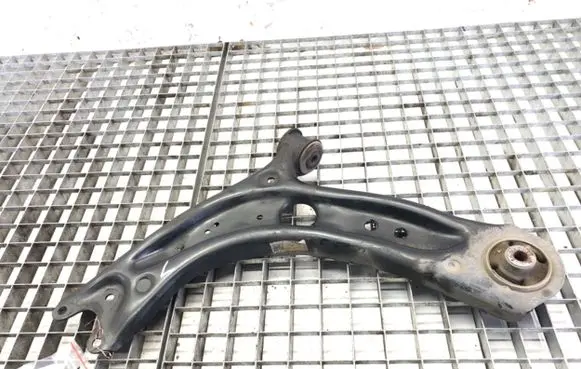 Volkswagen Golf VII Front control arm