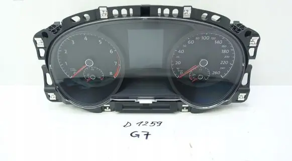 Volkswagen Golf VII Speedometer (instrument cluster) 5G1920740D