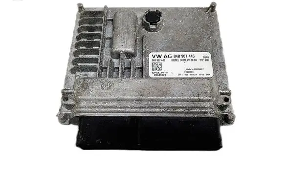Volkswagen Polo Engine control unit/module 04B907445