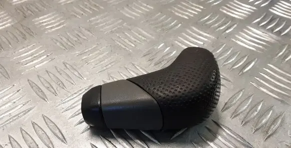 Mitsubishi Pajero Gear lever shifter trim leather/knob