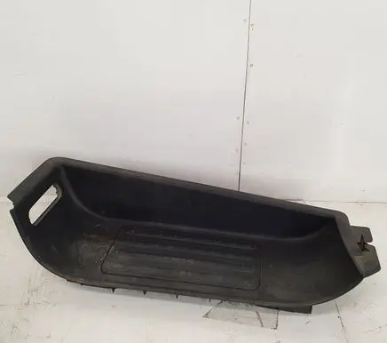 Volkswagen Transporter - Caravelle T5 Rear sill trim cover 7H5863735G 7H5863735F