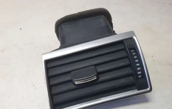 Audi A8 S8 D3 4E Dashboard side air vent grill/cover trim 4E0820901