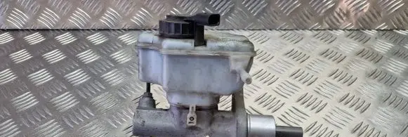 Volkswagen Caddy Master brake cylinder 1K1611301D