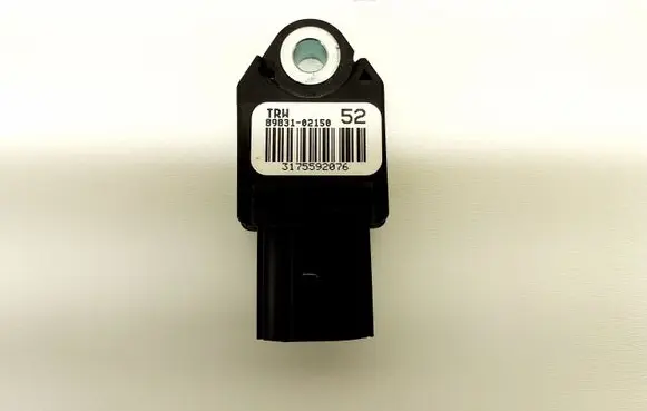 Toyota Auris E180 Airbag deployment crash/impact sensor 8983102150