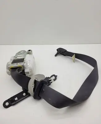 Lexus IS 220D-250-350 Front seatbelt 7M8750P