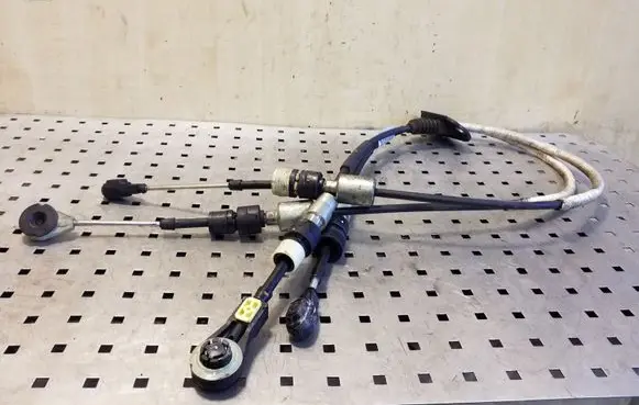 Gear shift cable linkage
